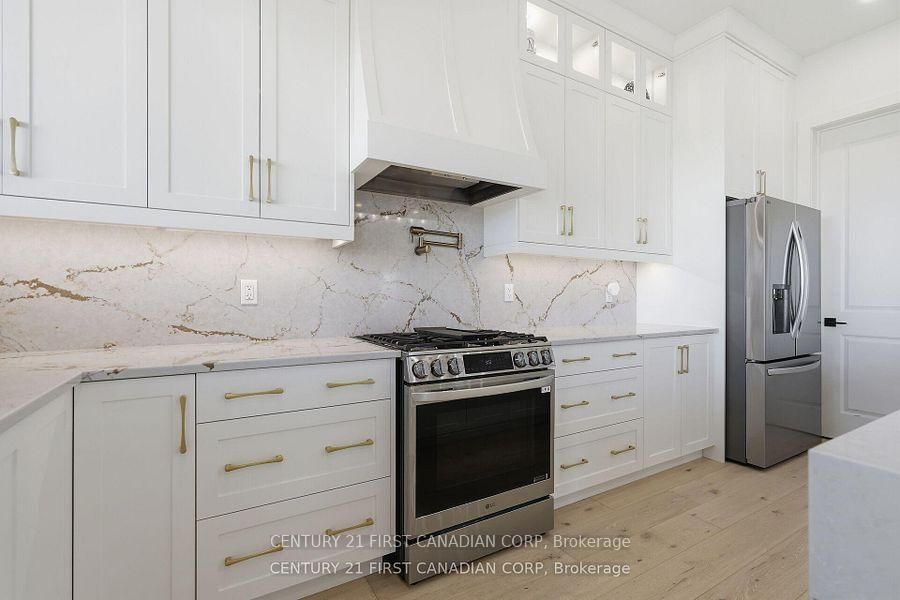 1673 Medway Park Drive • London North, ON photo 27