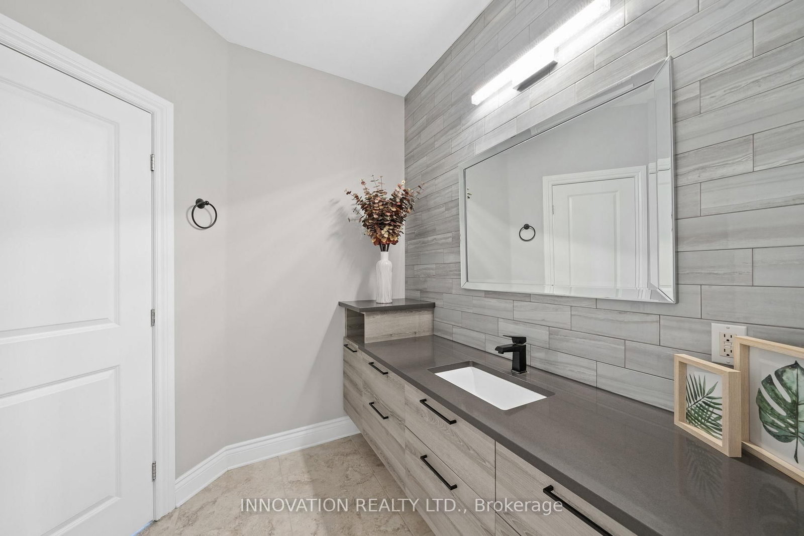 6635 Old Forest Drive • North Gower, ON photo 17