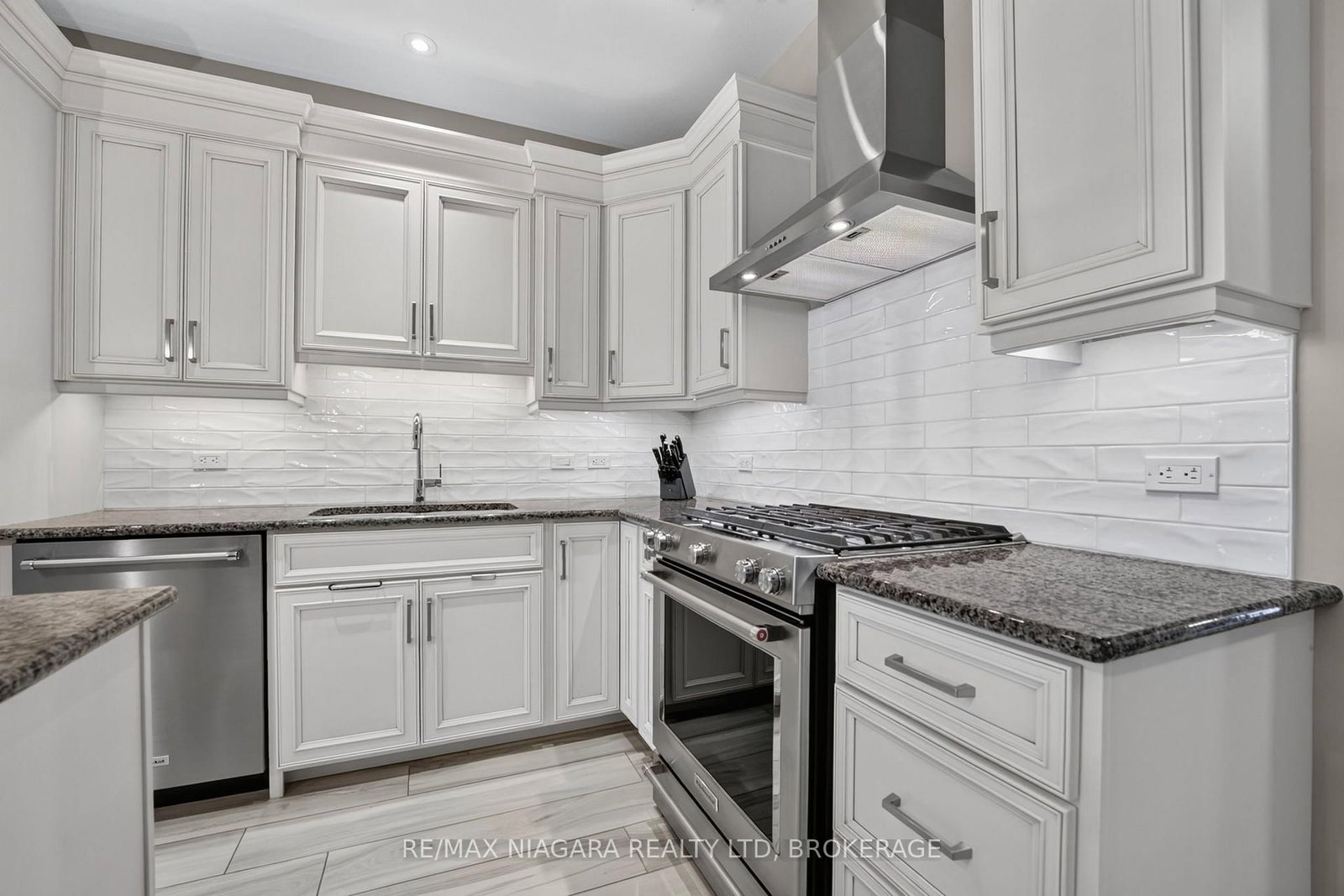84 Ganton Trail • Welland, ON photo 12