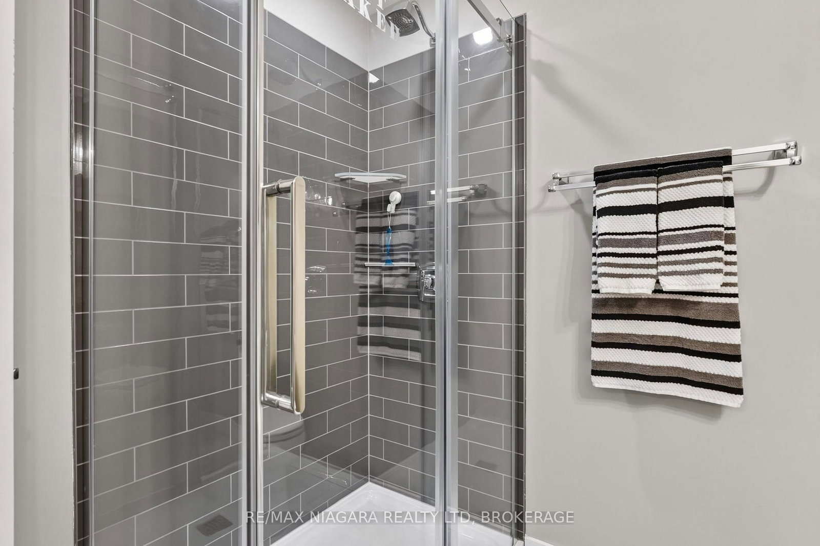 84 Ganton Trail • Welland, ON photo 37