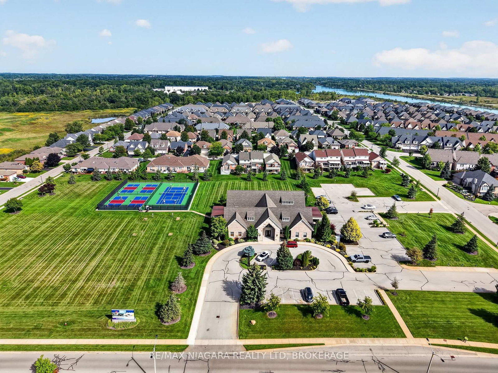 84 Ganton Trail • Welland, ON photo 47