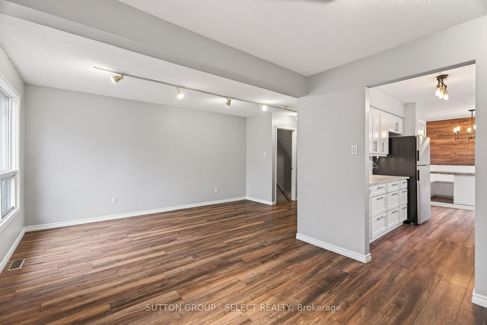 461 Cleveland Avenue • London South, ON photo 12
