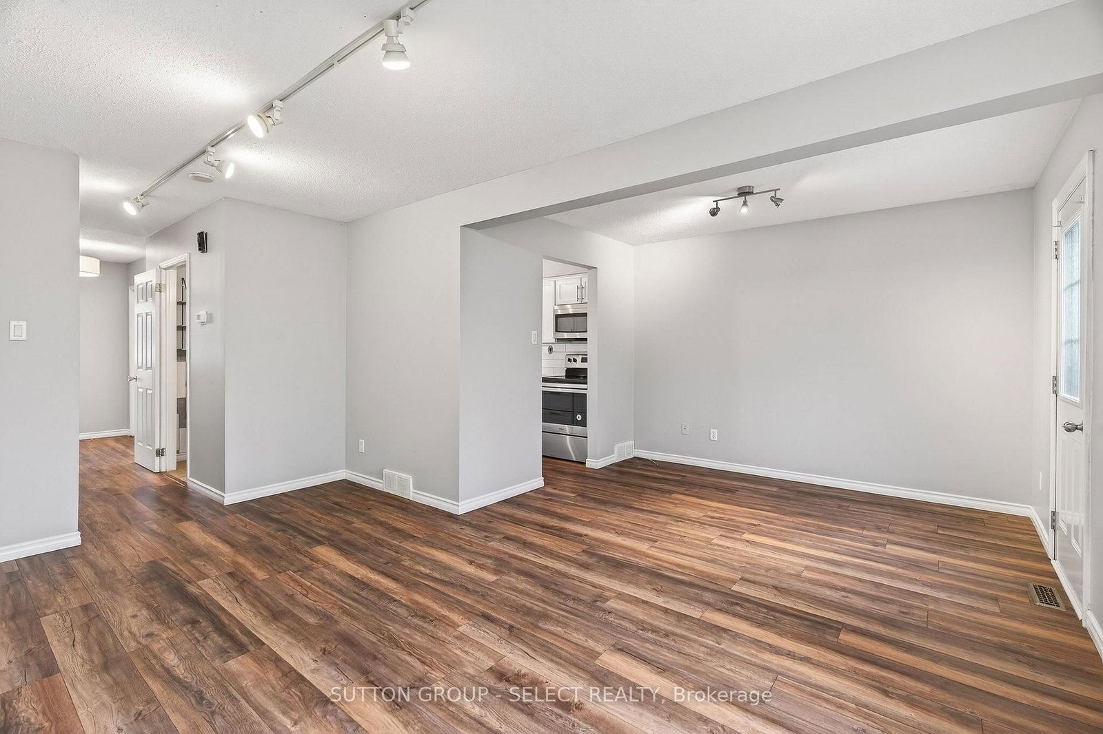 461 Cleveland Avenue • London South, ON photo 13