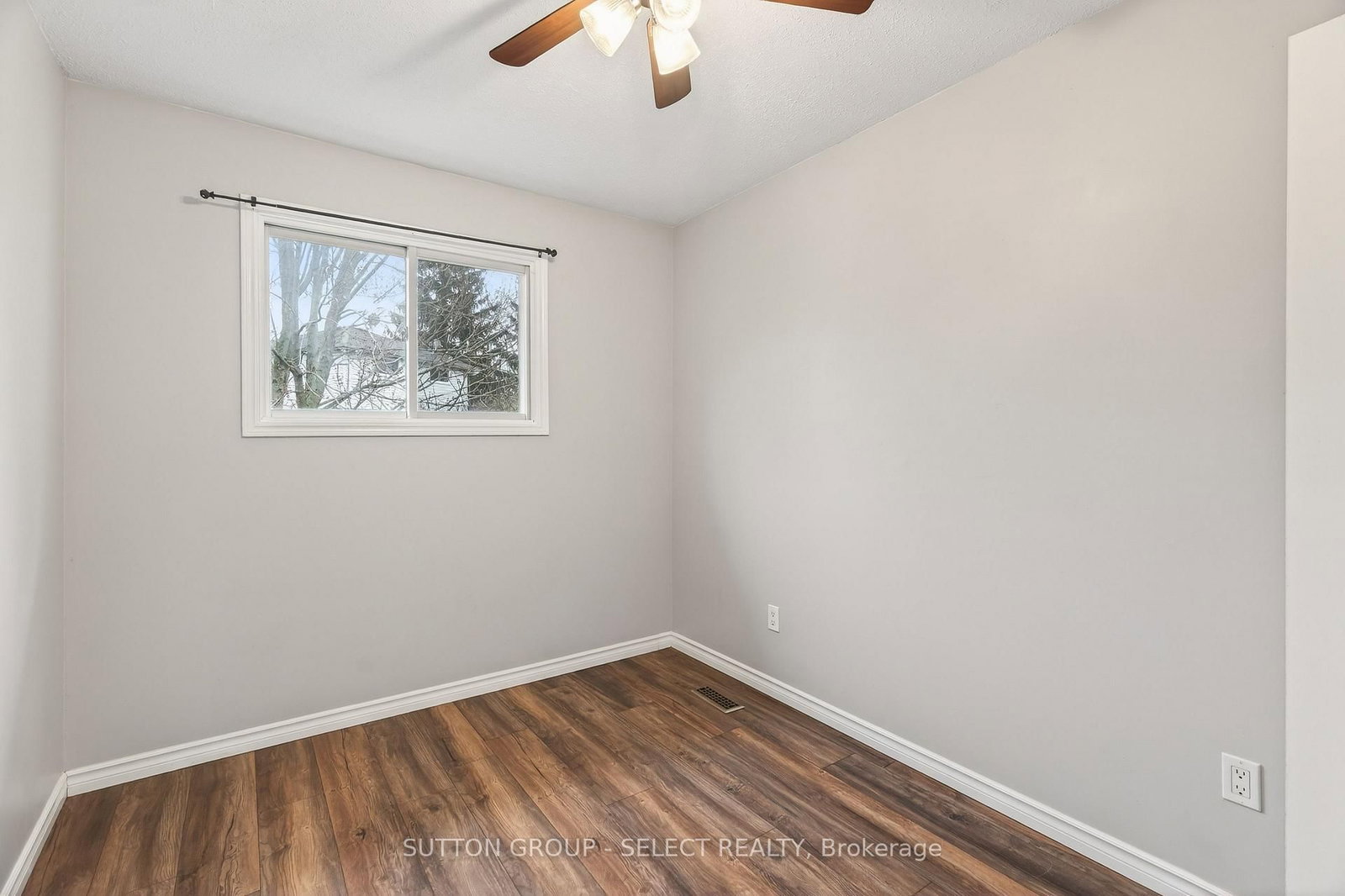 461 Cleveland Avenue • London South, ON photo 28