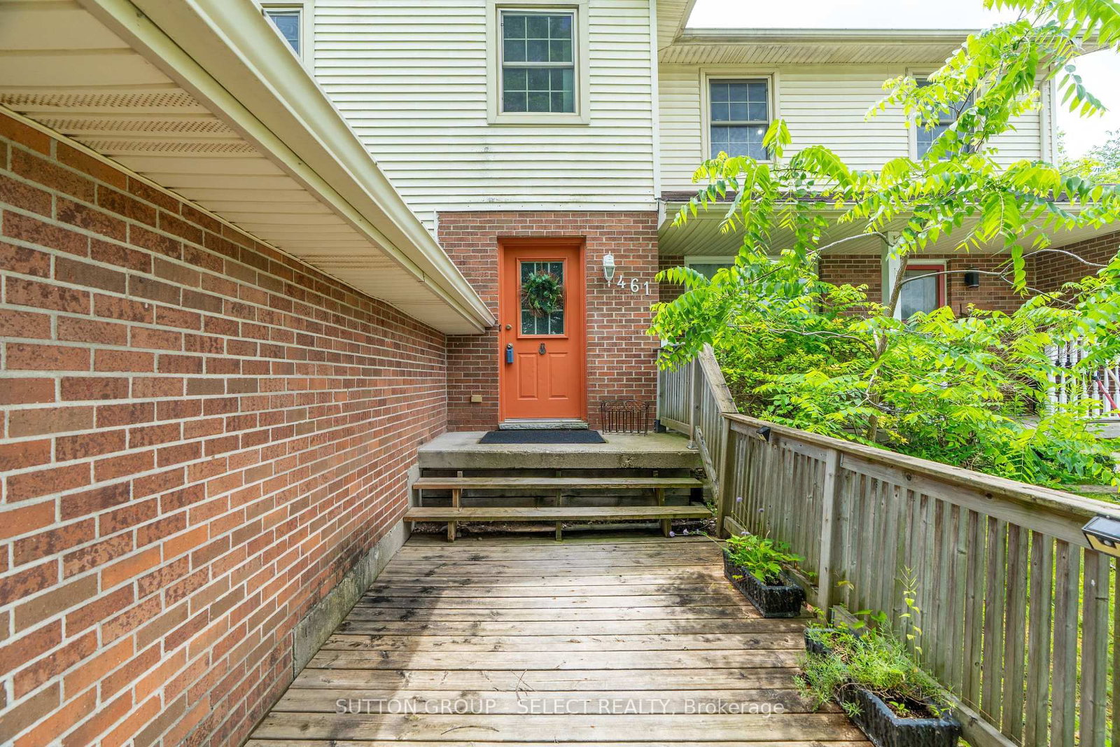 461 Cleveland Avenue • London South, ON photo 3