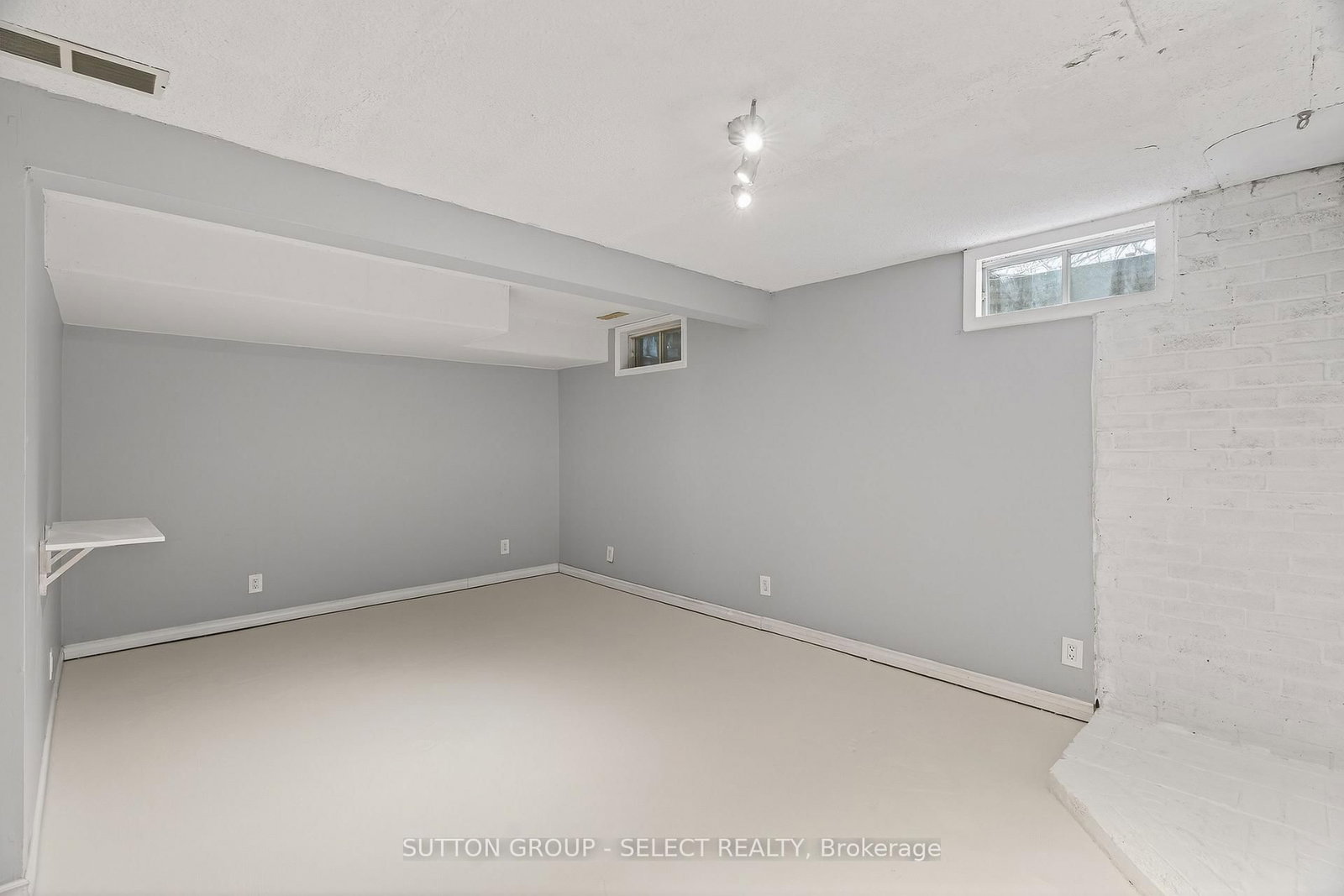 461 Cleveland Avenue • London South, ON photo 32