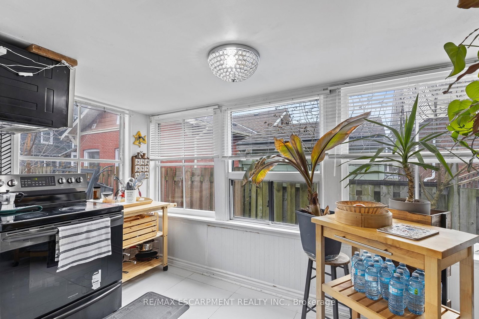 4774 Saint Clair Avenue • Niagara Falls, ON photo 14