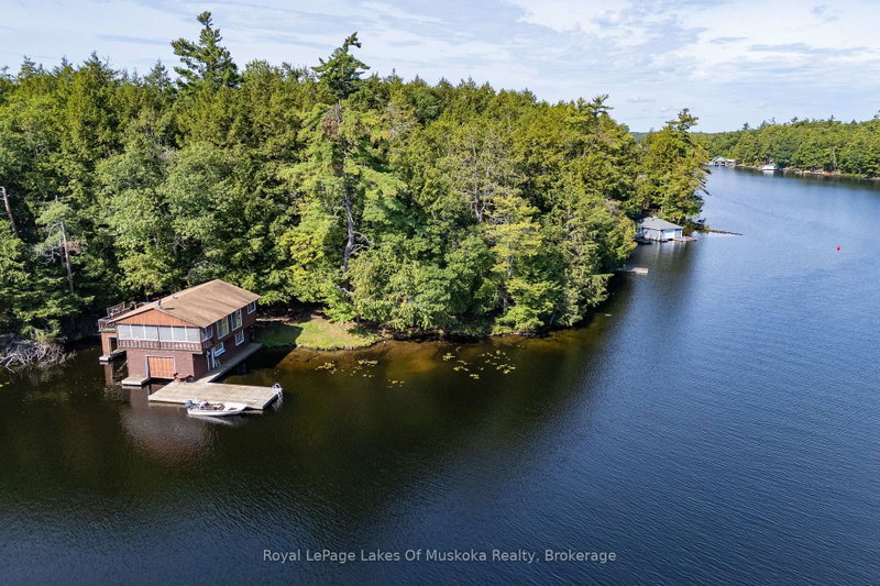 2115 Lake Muskoka
