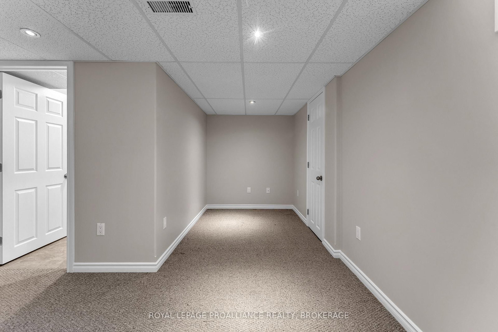 792 Newmarket Lane • Kingston, ON photo 32