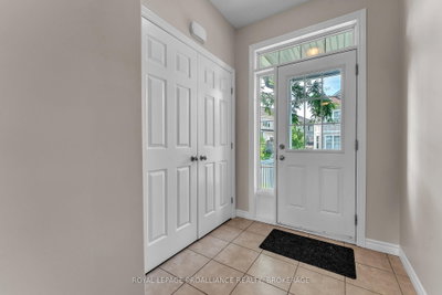 792 Newmarket Lane • Kingston, ON photo 5