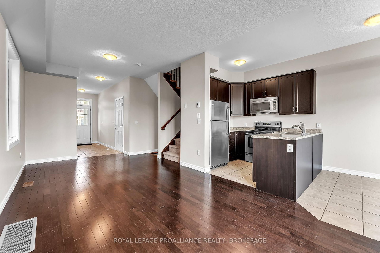 792 Newmarket Lane • Kingston, ON photo 8