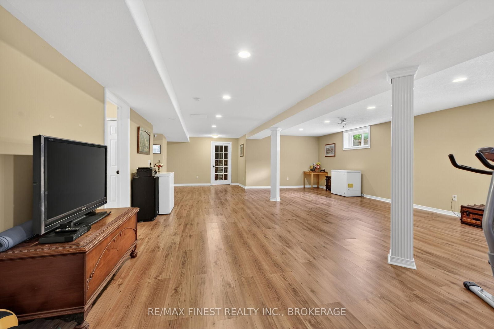 417 MCCALLUM Street • Kingston, ON photo 37