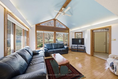 122 Colonel Nicholson Lane • Ottawa, ON photo 6