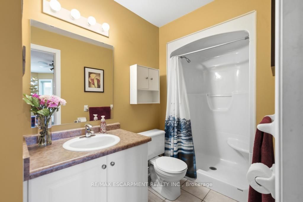 47 Dynasty Avenue • Hamilton, ON photo 12