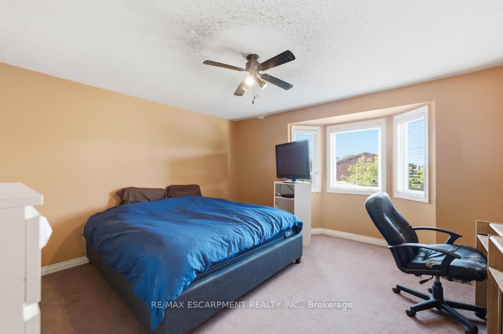 47 Dynasty Avenue • Hamilton, ON photo 13