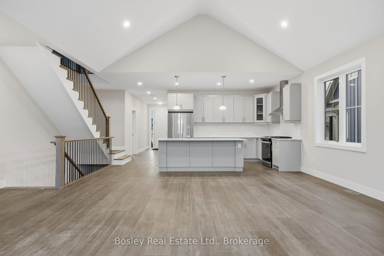 163 SUGAR MAPLE Street • Blue Mountains, ON photo 11