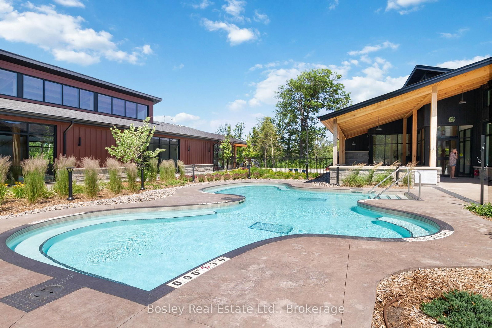 163 SUGAR MAPLE Street • Blue Mountains, ON photo 45