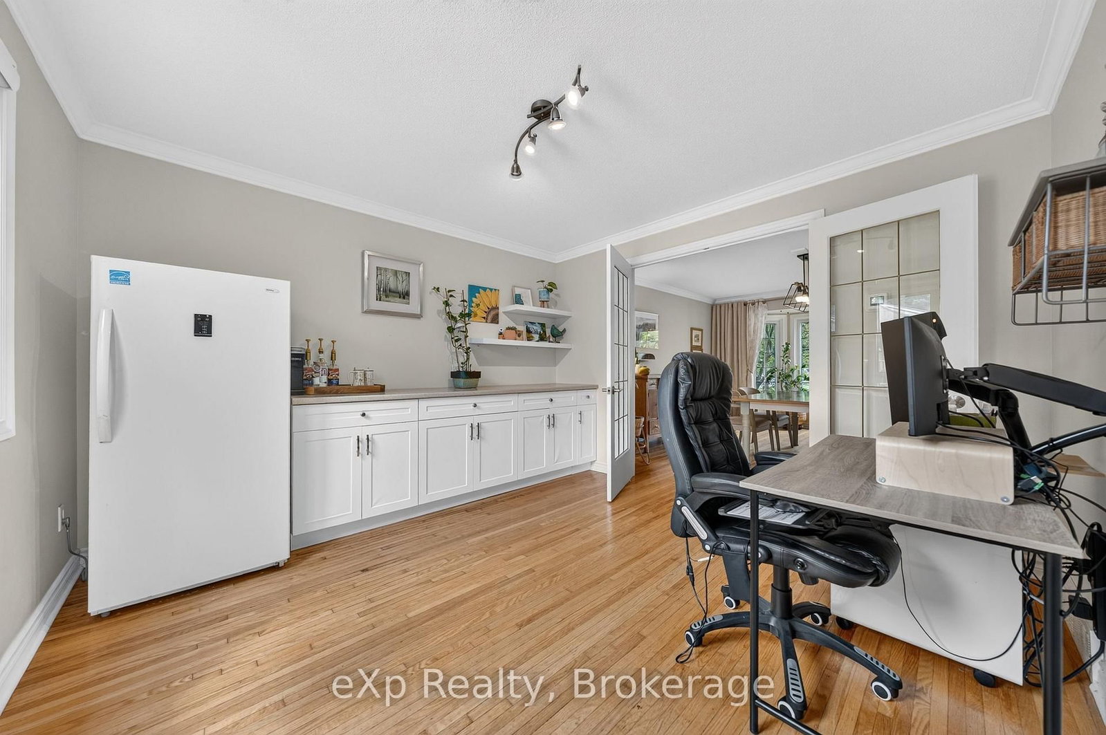 42 Pacific Place • Guelph, ON photo 9