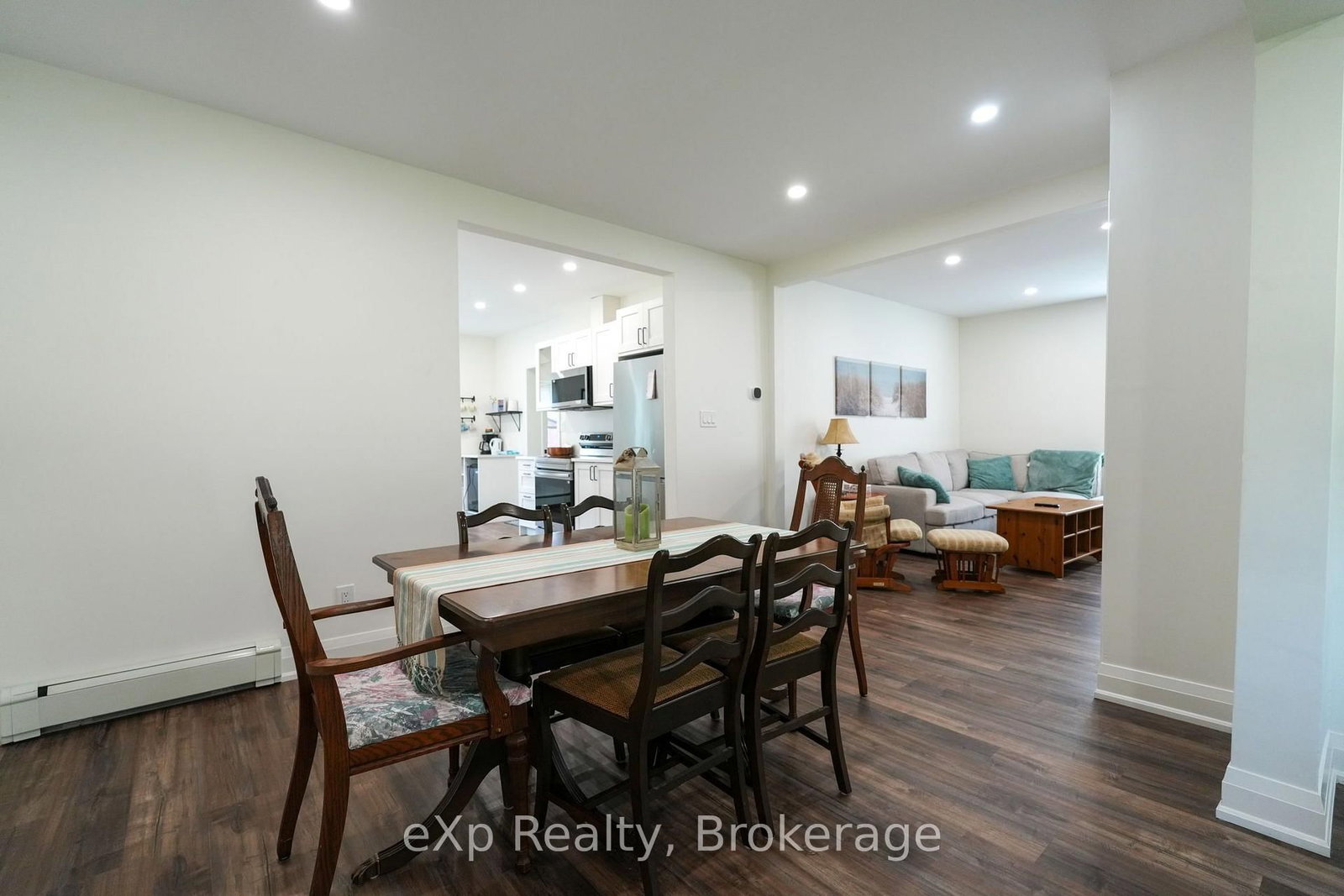 136 Breadalbane Street S • Saugeen Shores, ON photo 10