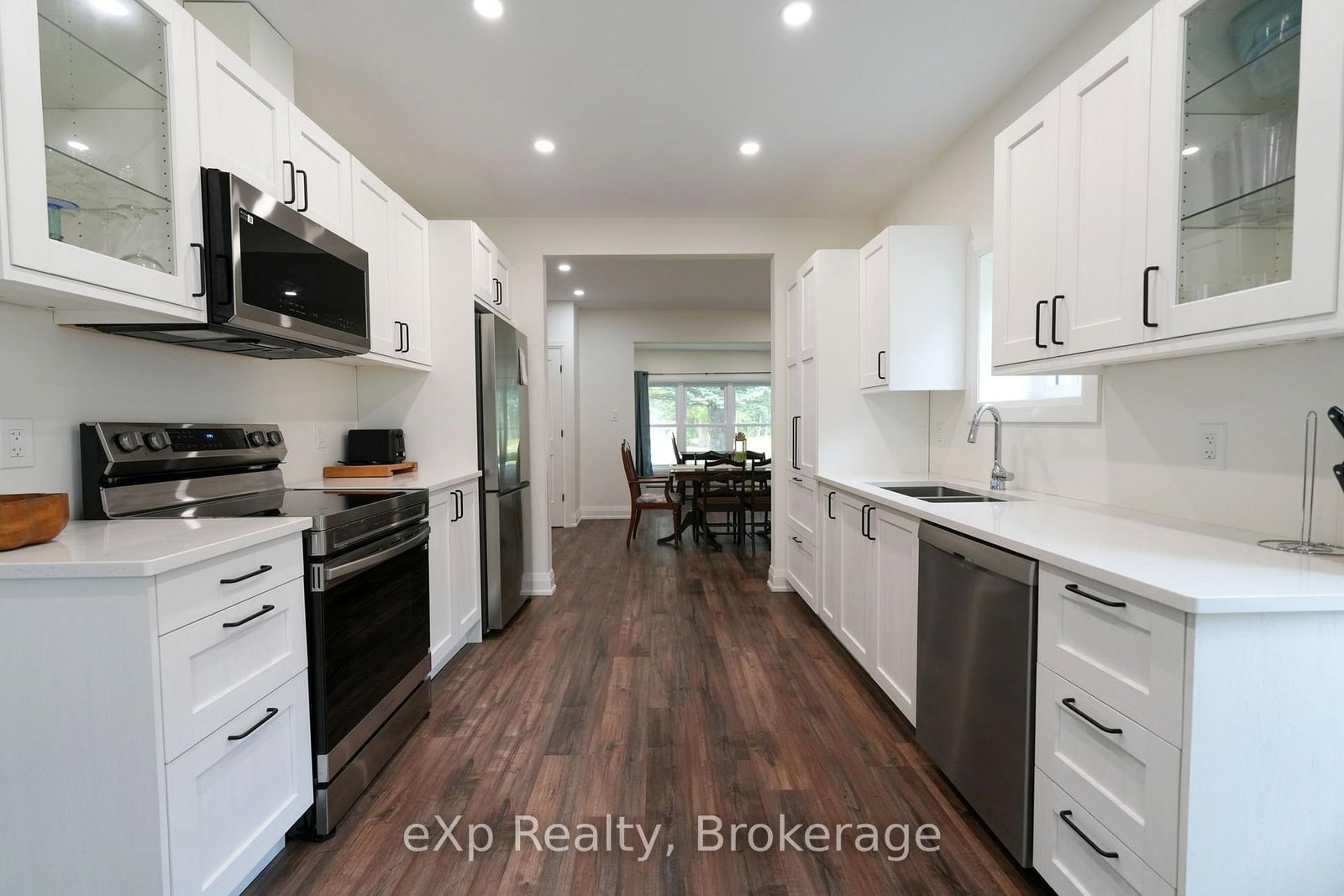 136 Breadalbane Street S • Saugeen Shores, ON photo 13