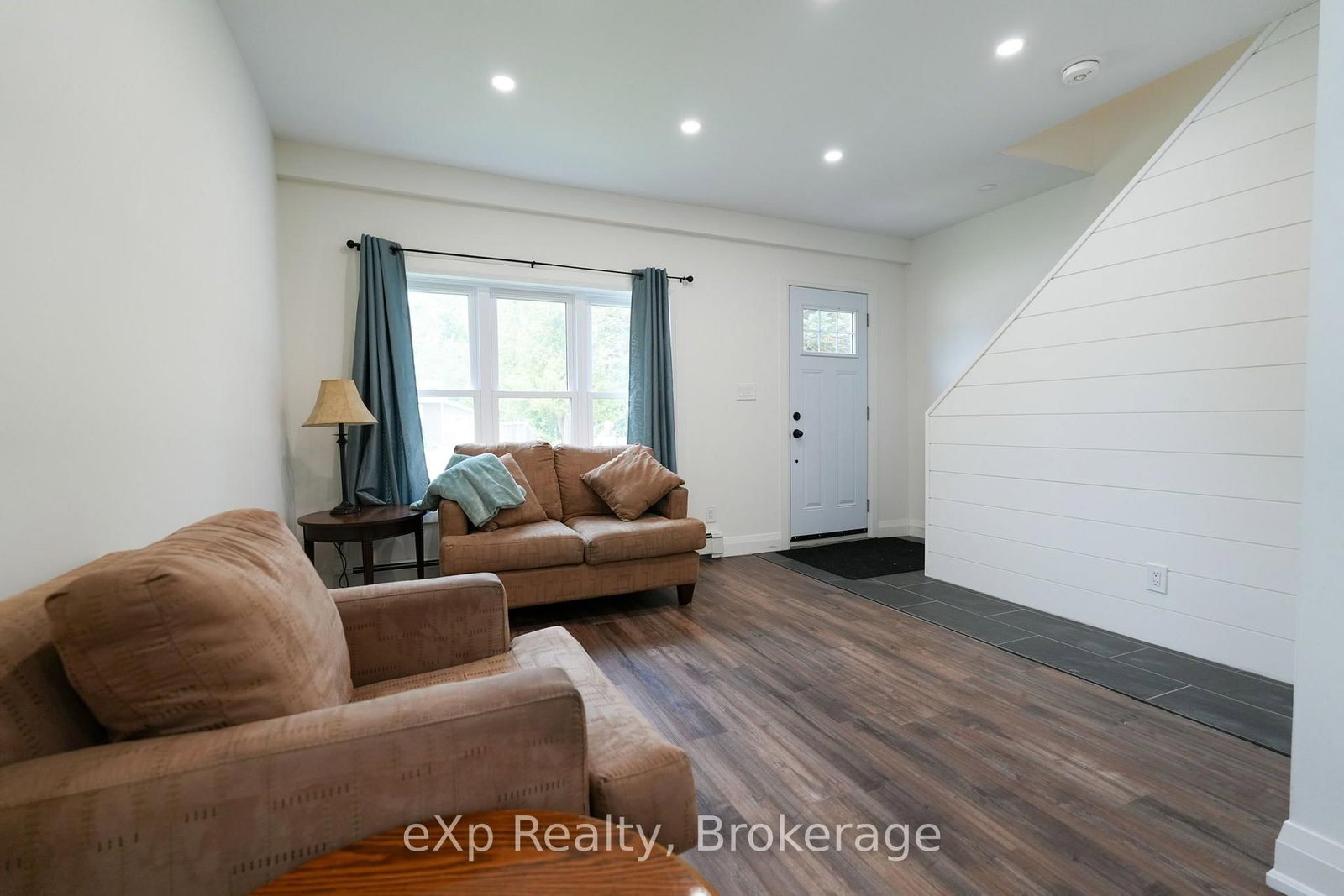 136 Breadalbane Street S • Saugeen Shores, ON photo 6