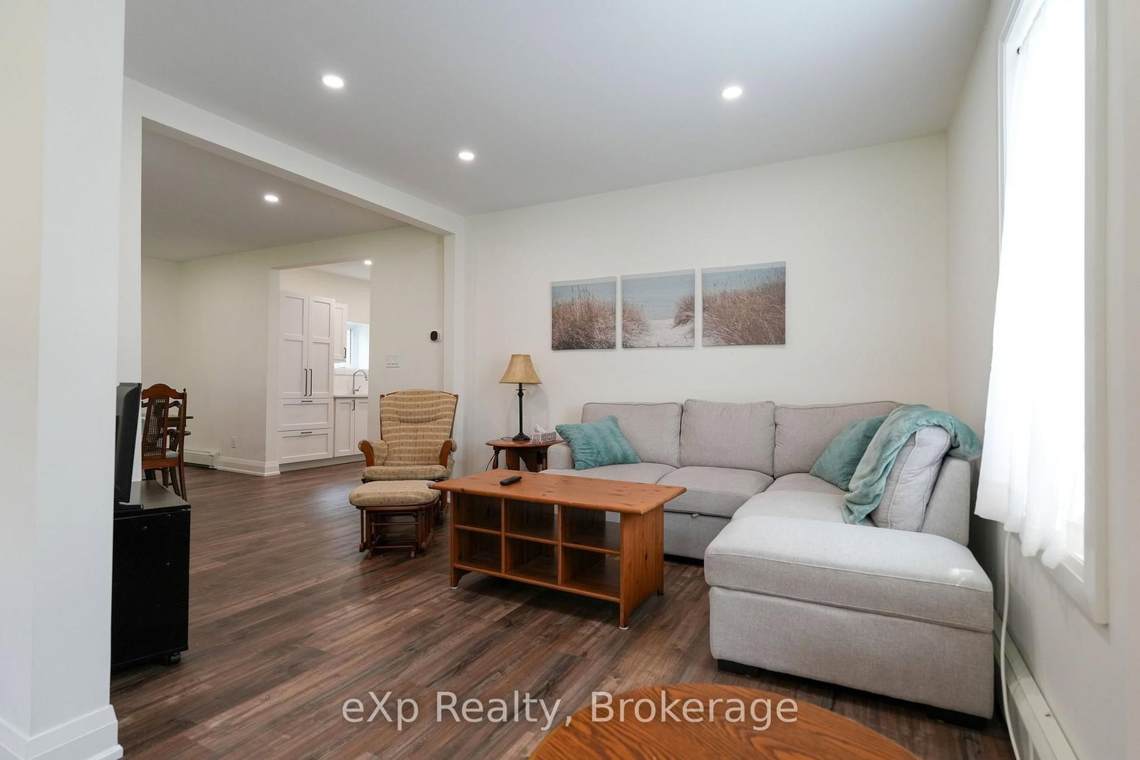 136 Breadalbane Street S • Saugeen Shores, ON photo 9
