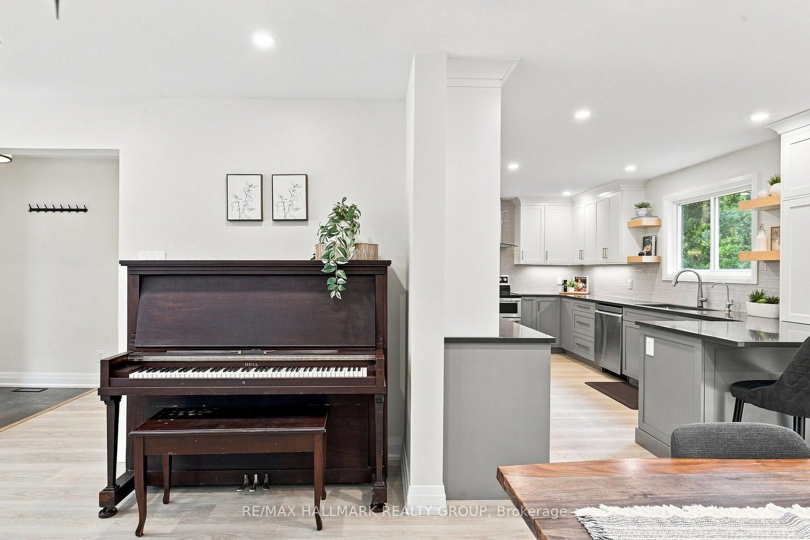 13 Evelyn Street • Almonte, ON photo 12