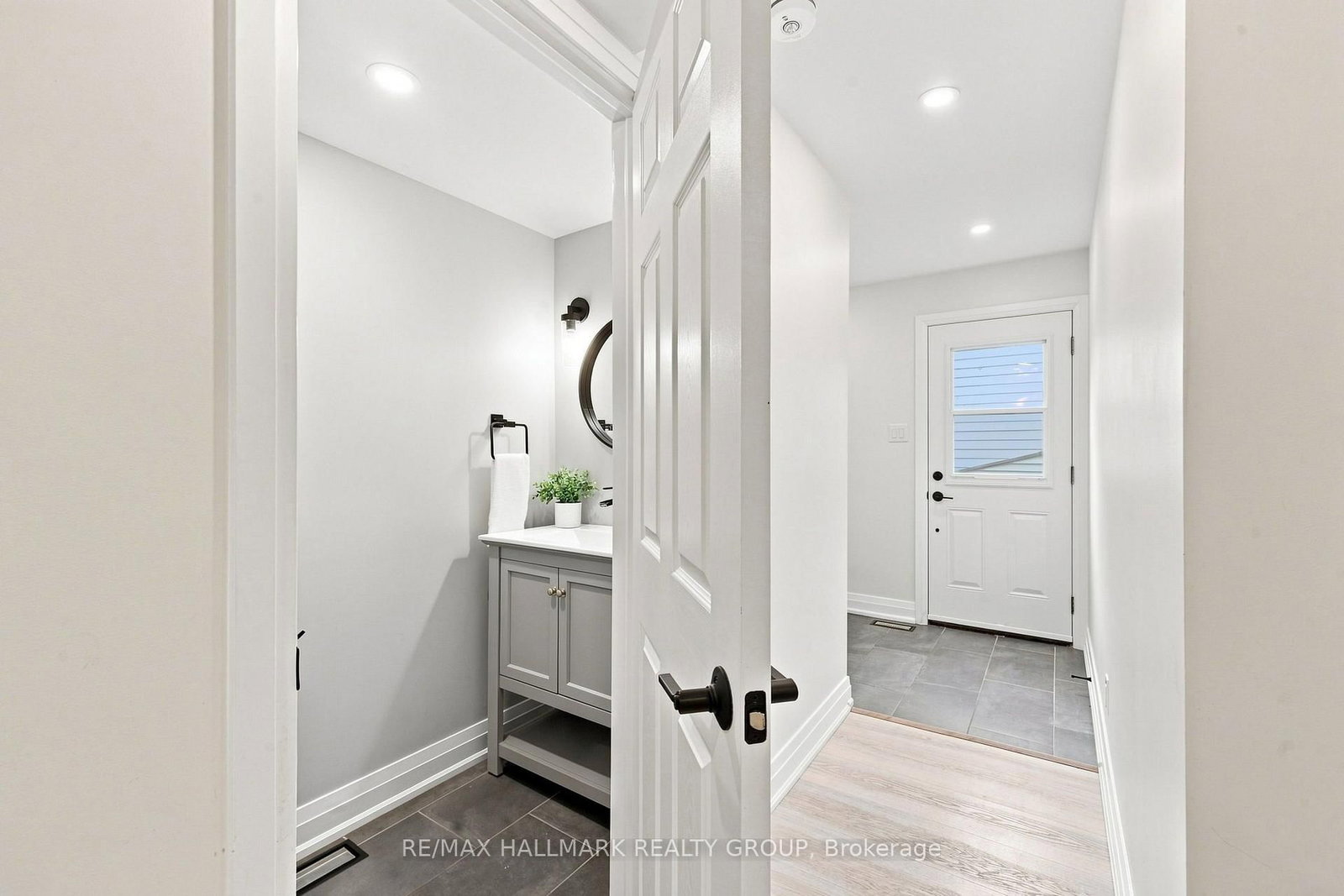 13 Evelyn Street • Almonte, ON photo 24