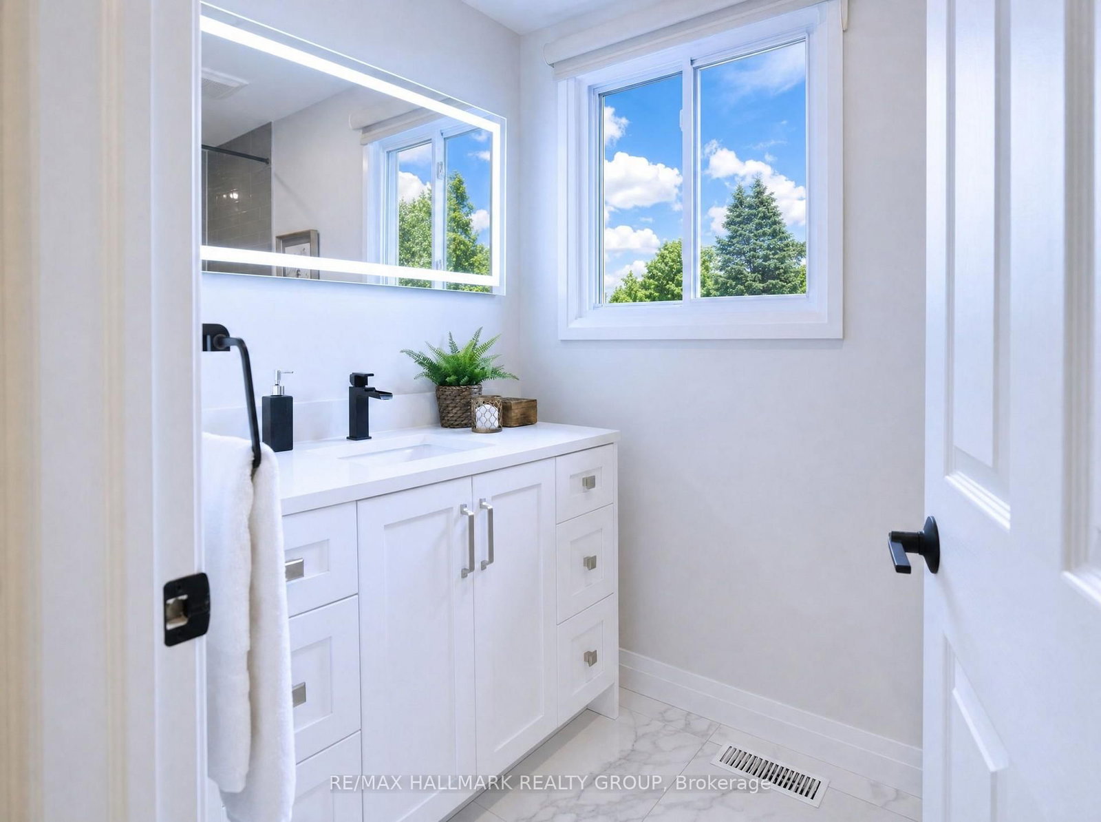 13 Evelyn Street • Almonte, ON photo 37
