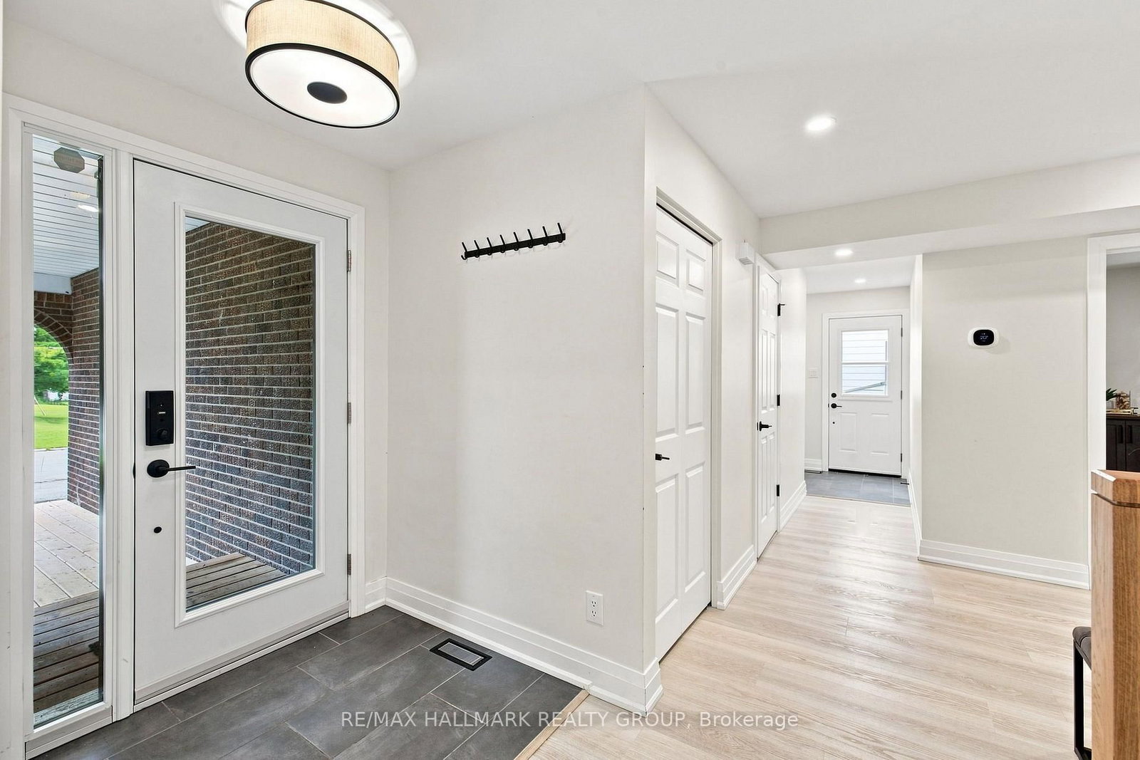 13 Evelyn Street • Almonte, ON photo 4