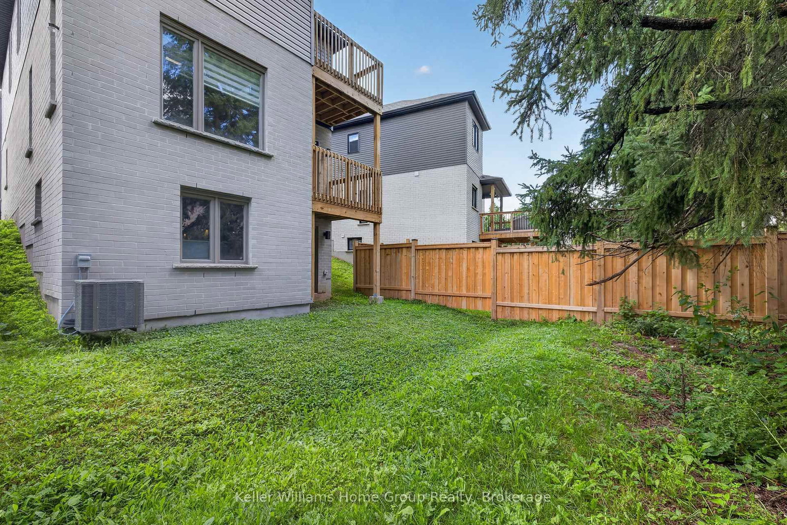 23 Ferris Circle • Guelph, ON photo 32