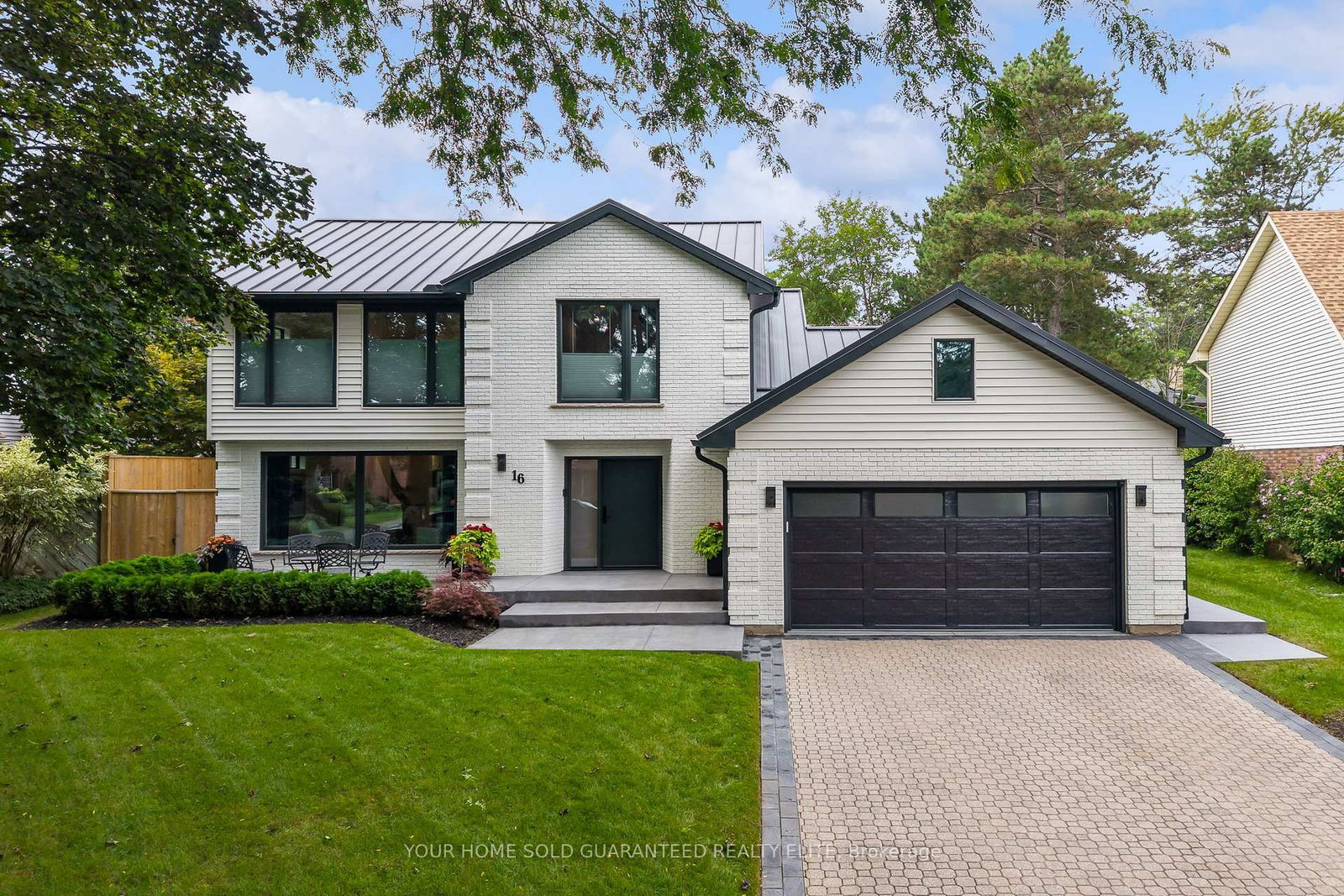 16 Whitehall Gate • Pelham, ON photo 1