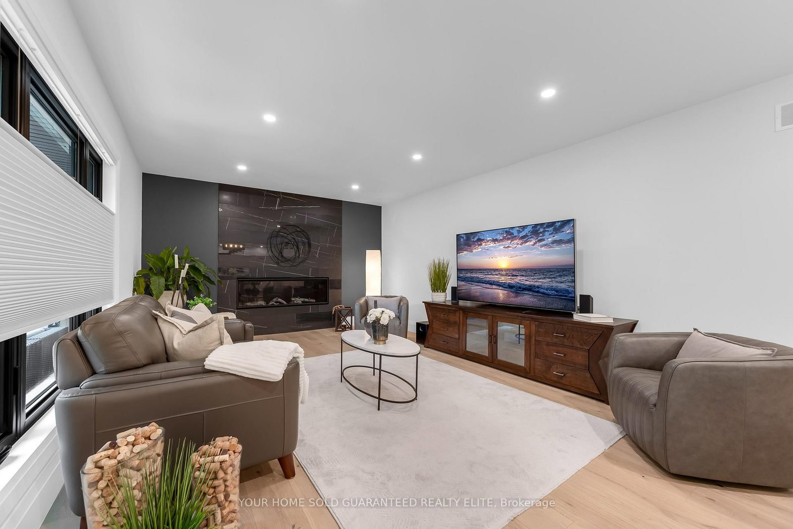 16 Whitehall Gate • Pelham, ON photo 14