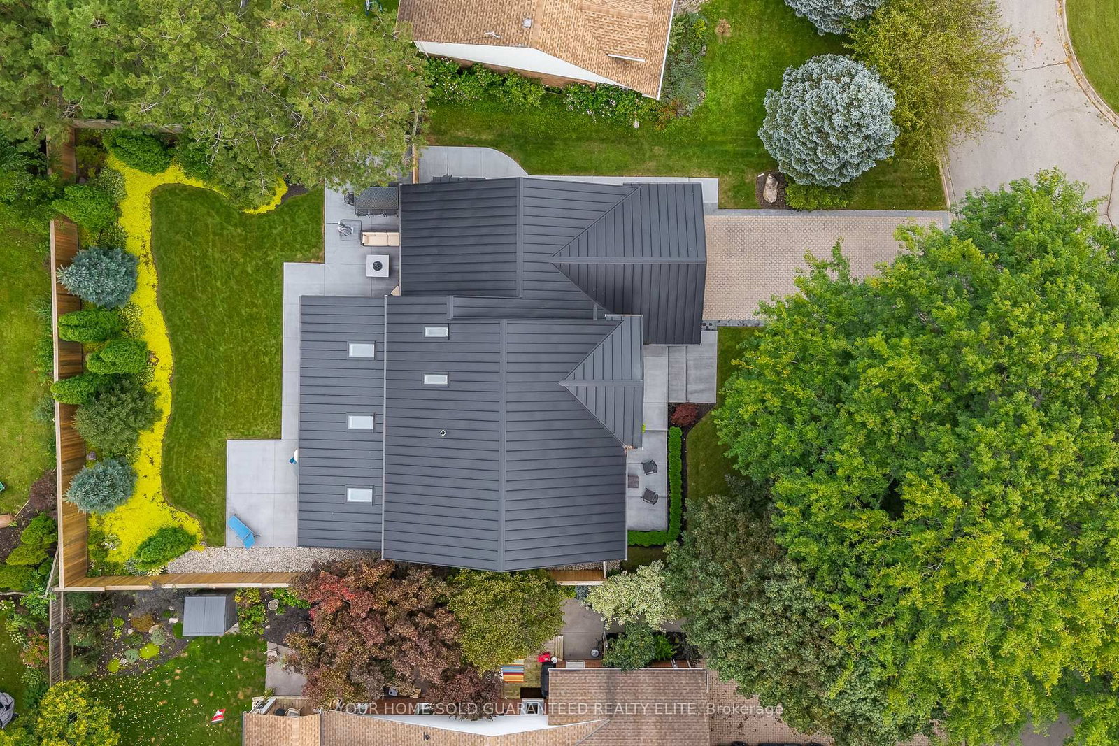 16 Whitehall Gate • Pelham, ON photo 43