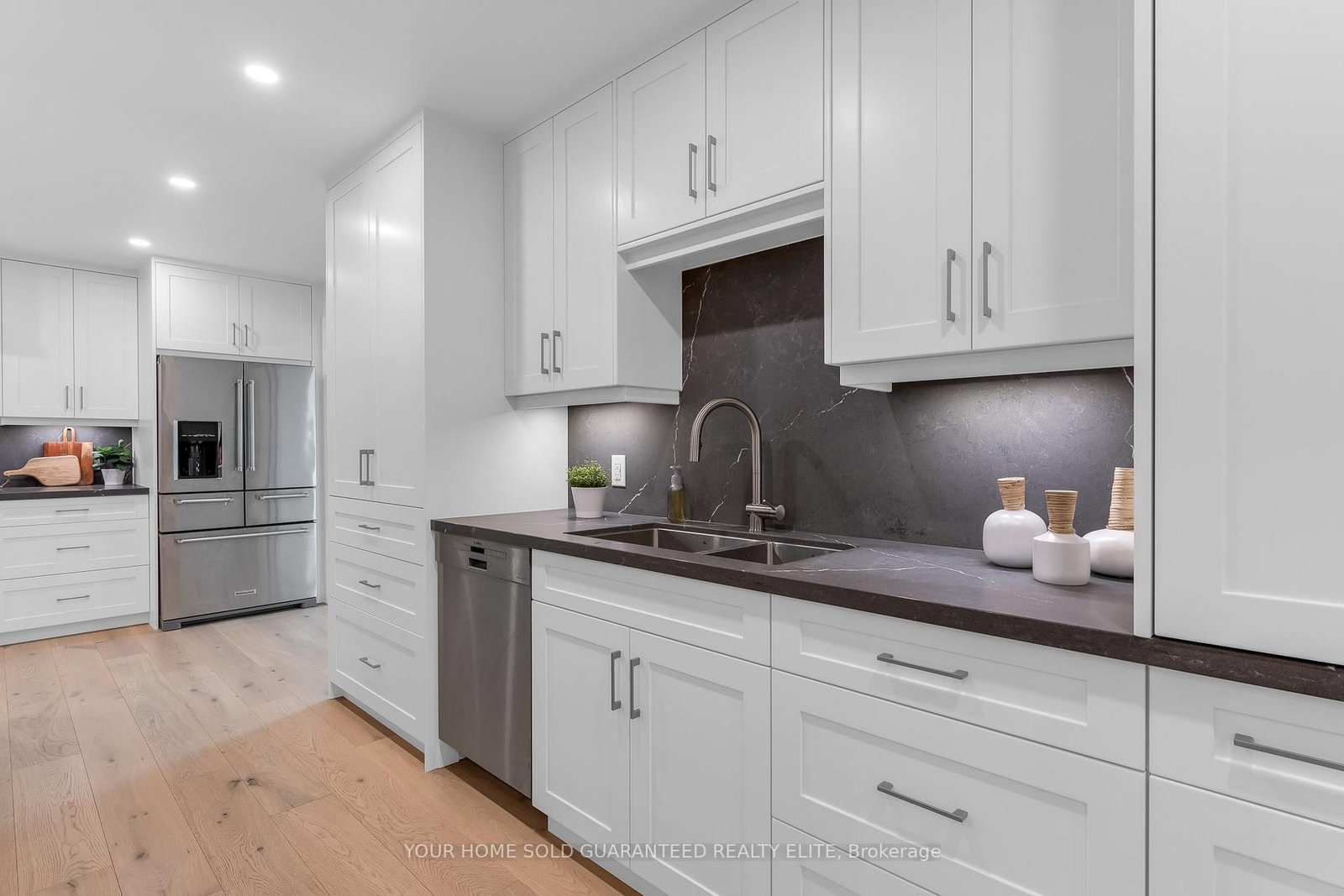 16 Whitehall Gate • Pelham, ON photo 9