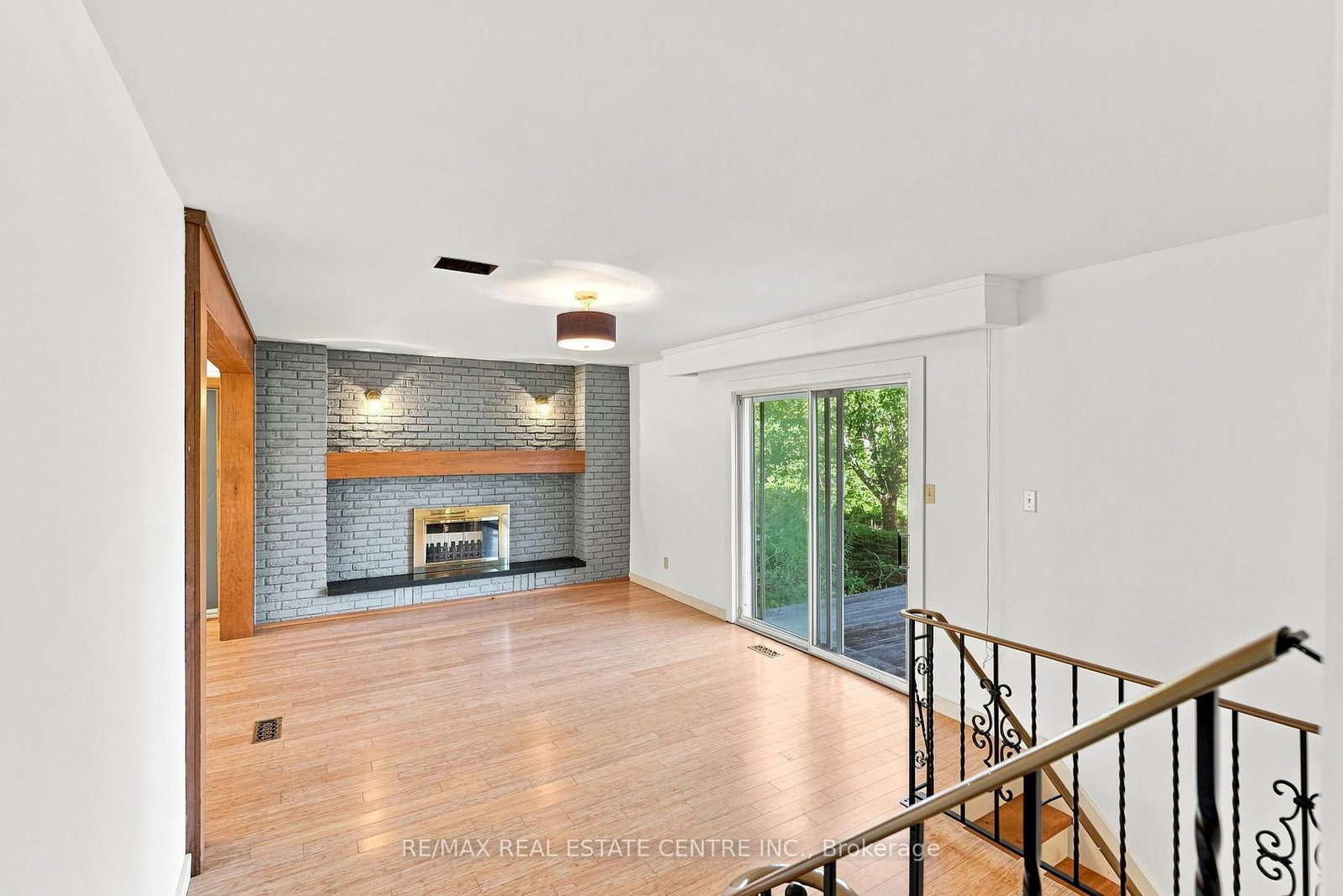 26 Maplewood Drive • Amaranth, ON photo 13