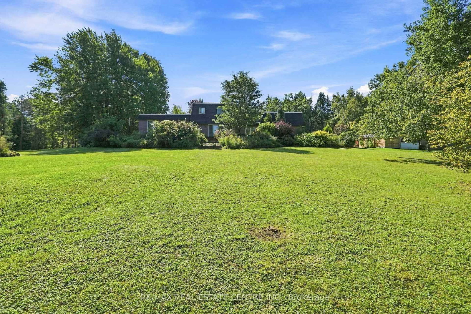 26 Maplewood Drive • Amaranth, ON photo 31