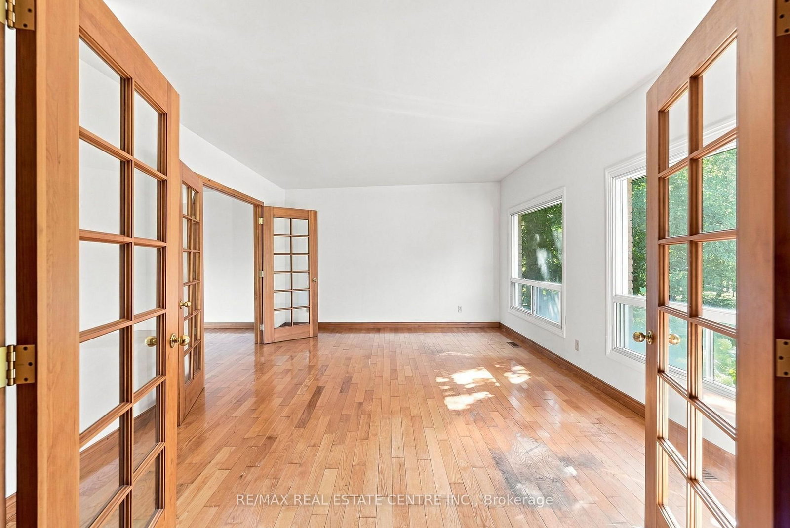 26 Maplewood Drive • Amaranth, ON photo 6