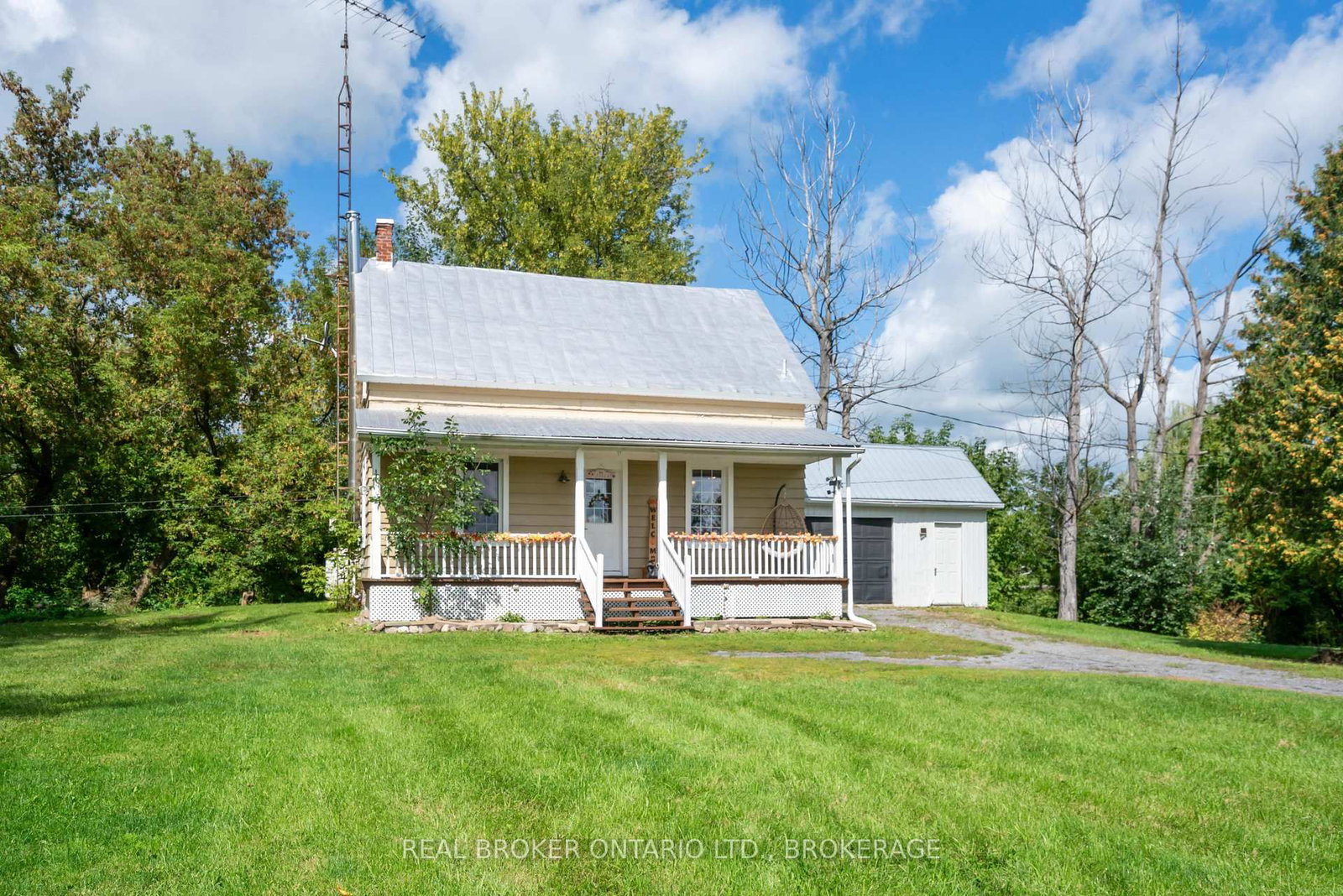 20310 Kenyon Conc Rd 8 Road • North Glengarry, ON photo 4