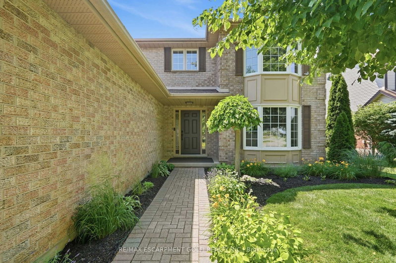 12 Harvest Oak Drive