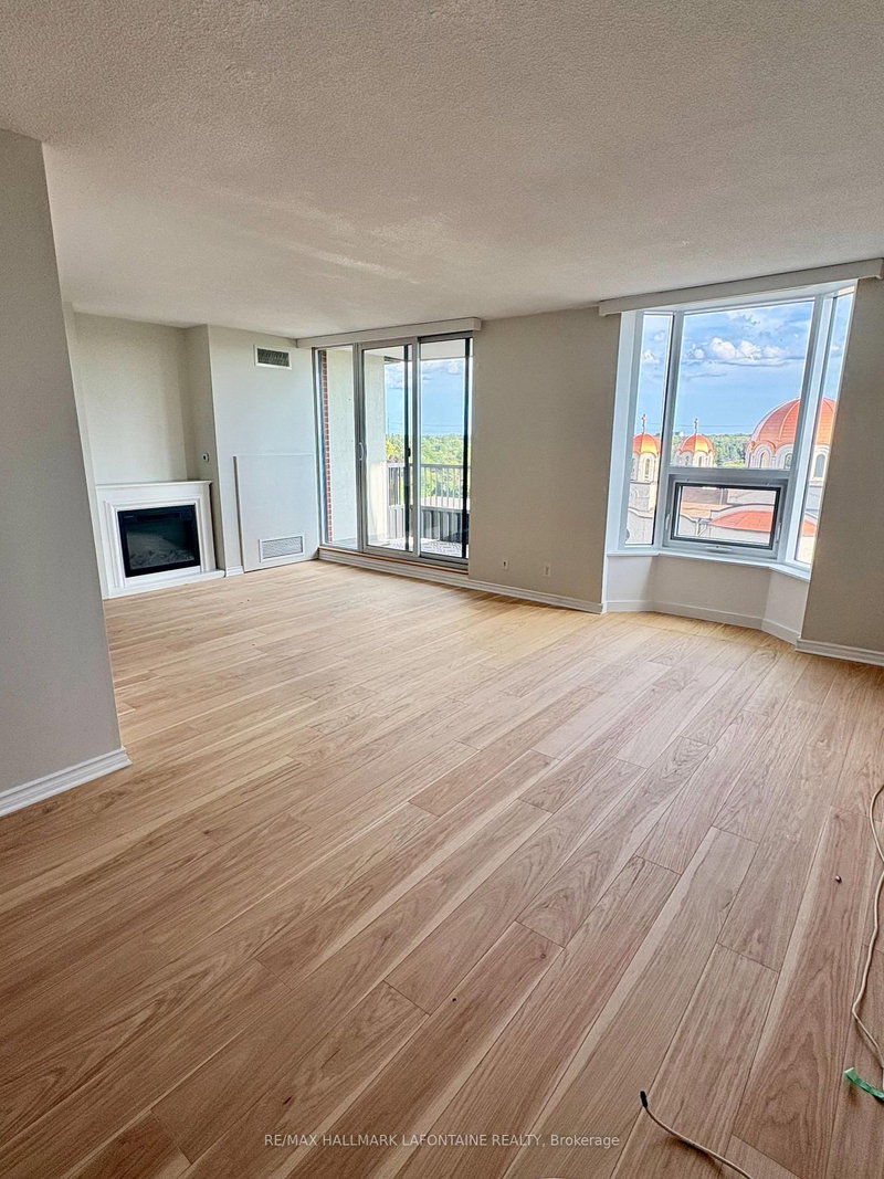 812 - 2951 Riverside Drive
