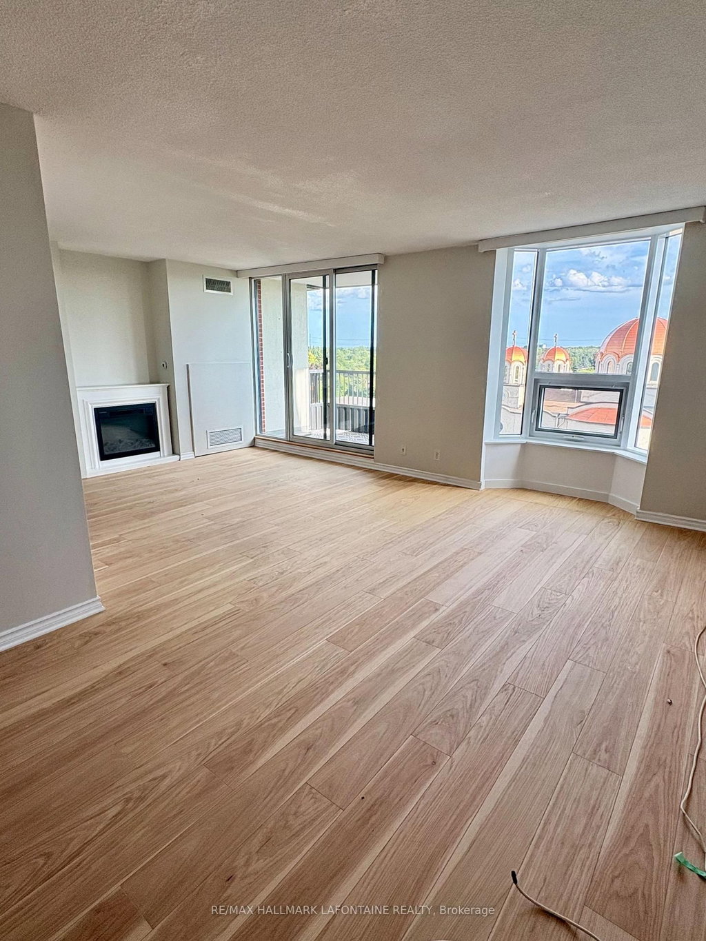 812 - 2951 Riverside Drive 2