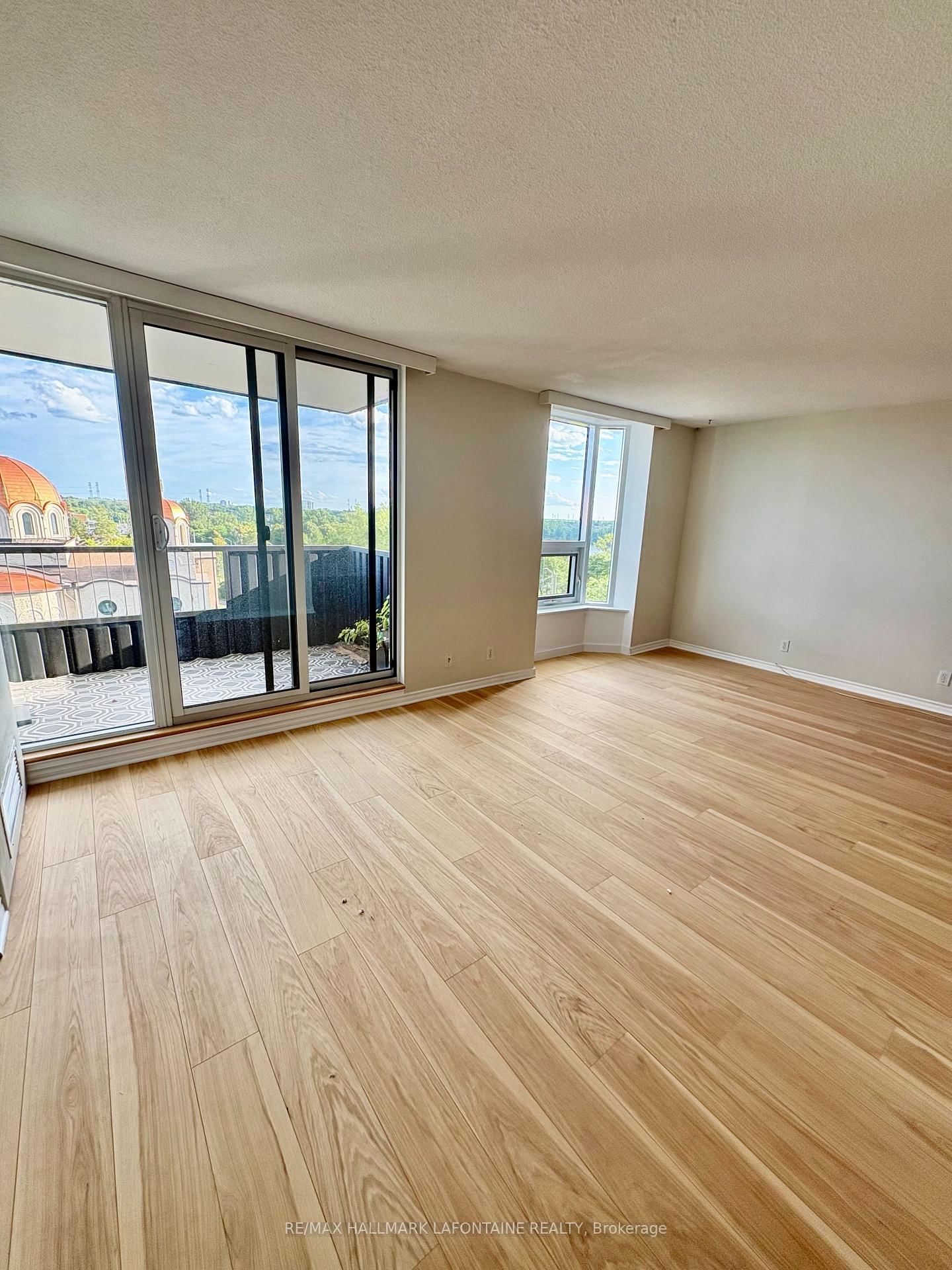 812 - 2951 Riverside Drive, Ottawa 5