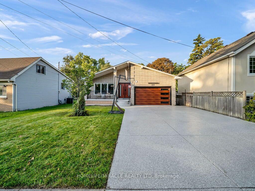 309 Hixon Road • Hamilton, ON photo 2