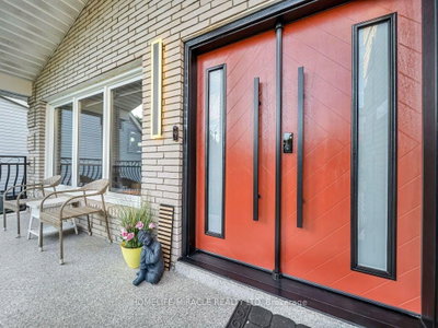 309 Hixon Road • Hamilton, ON photo 3