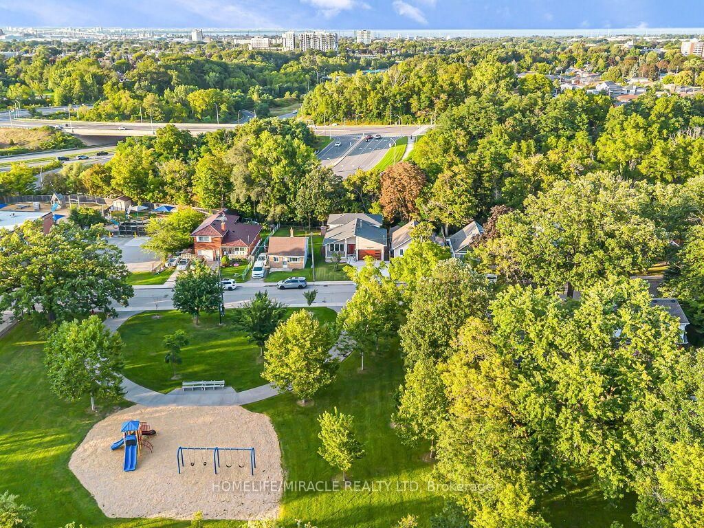 309 Hixon Road • Hamilton, ON photo 49