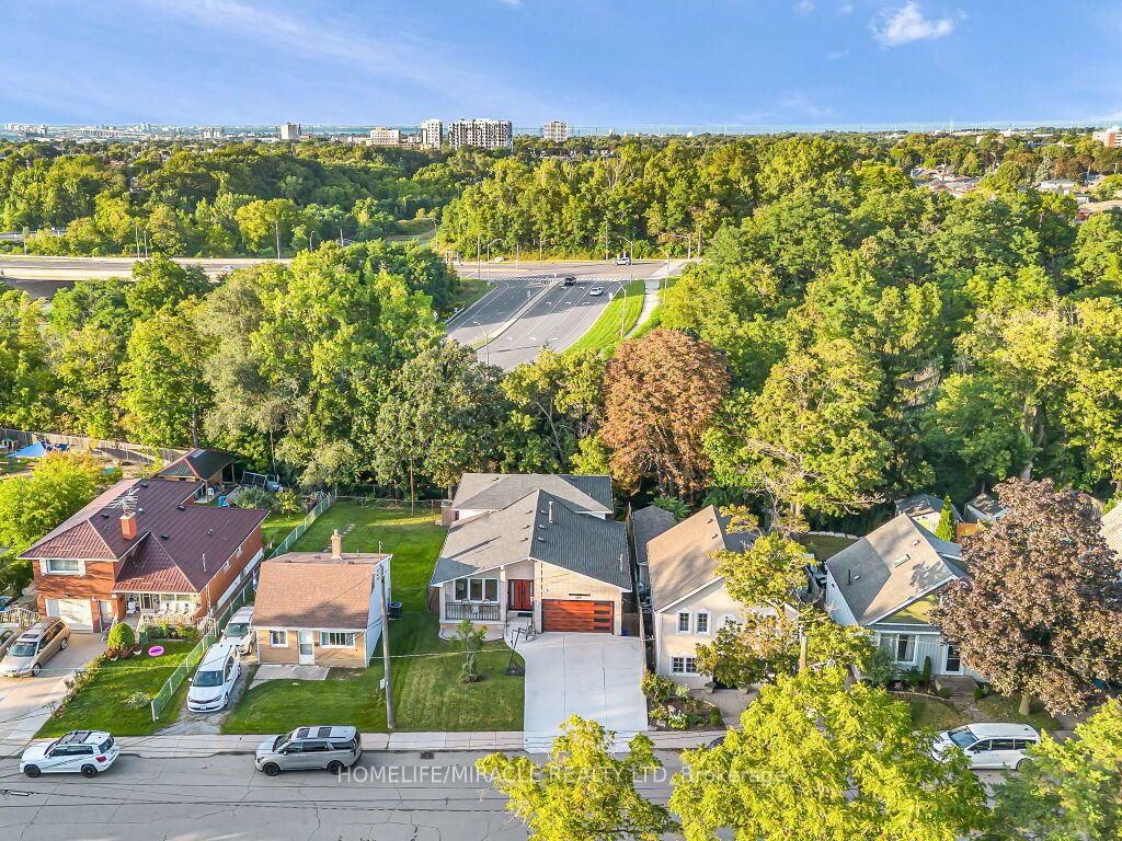 309 Hixon Road • Hamilton, ON photo 50