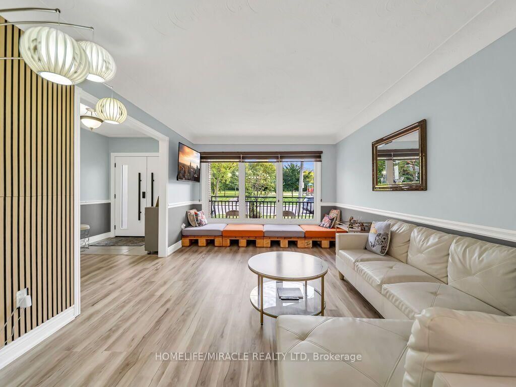 309 Hixon Road • Hamilton, ON photo 6