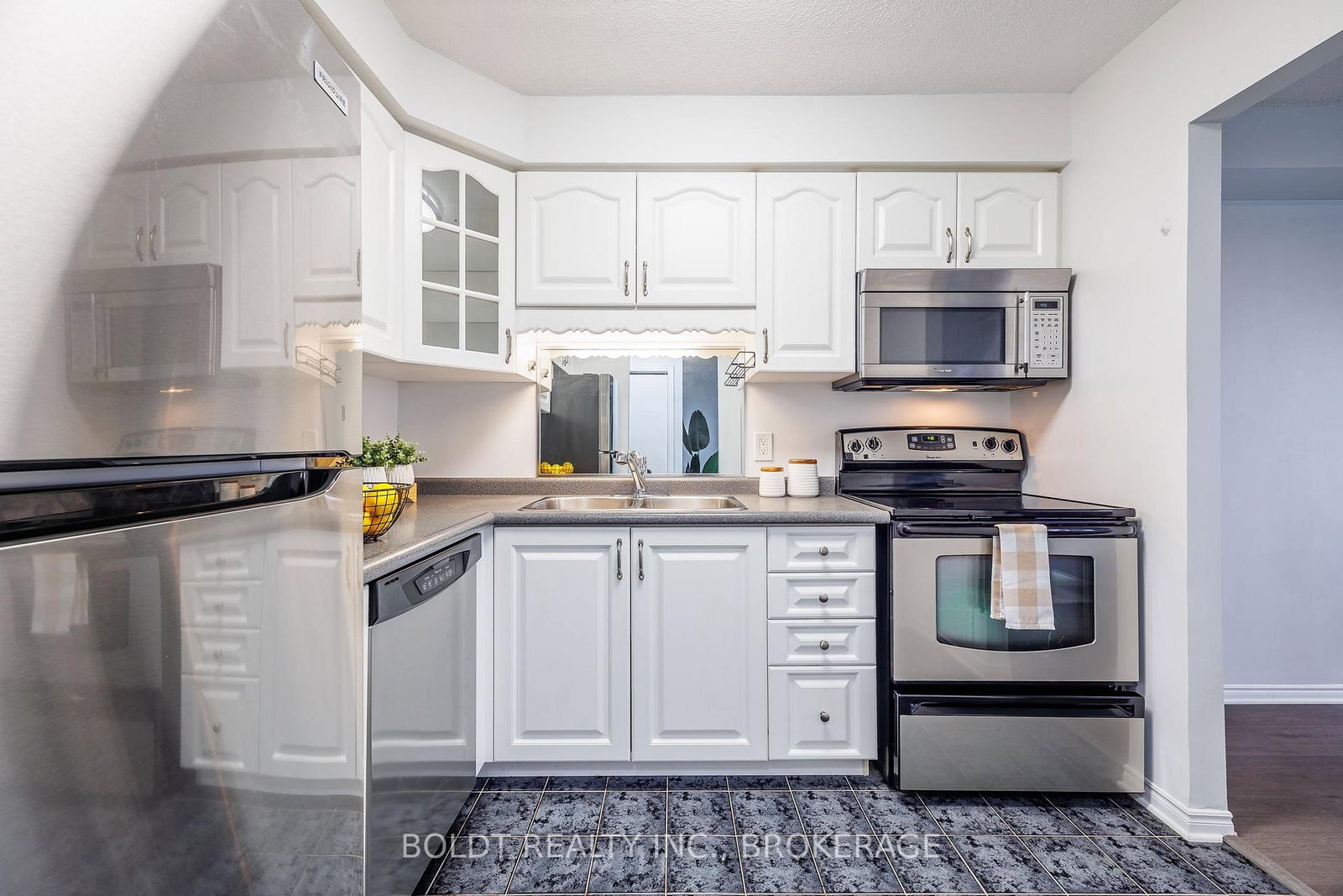 81 Scott Street • #812 • St. Catharines, ON photo 20