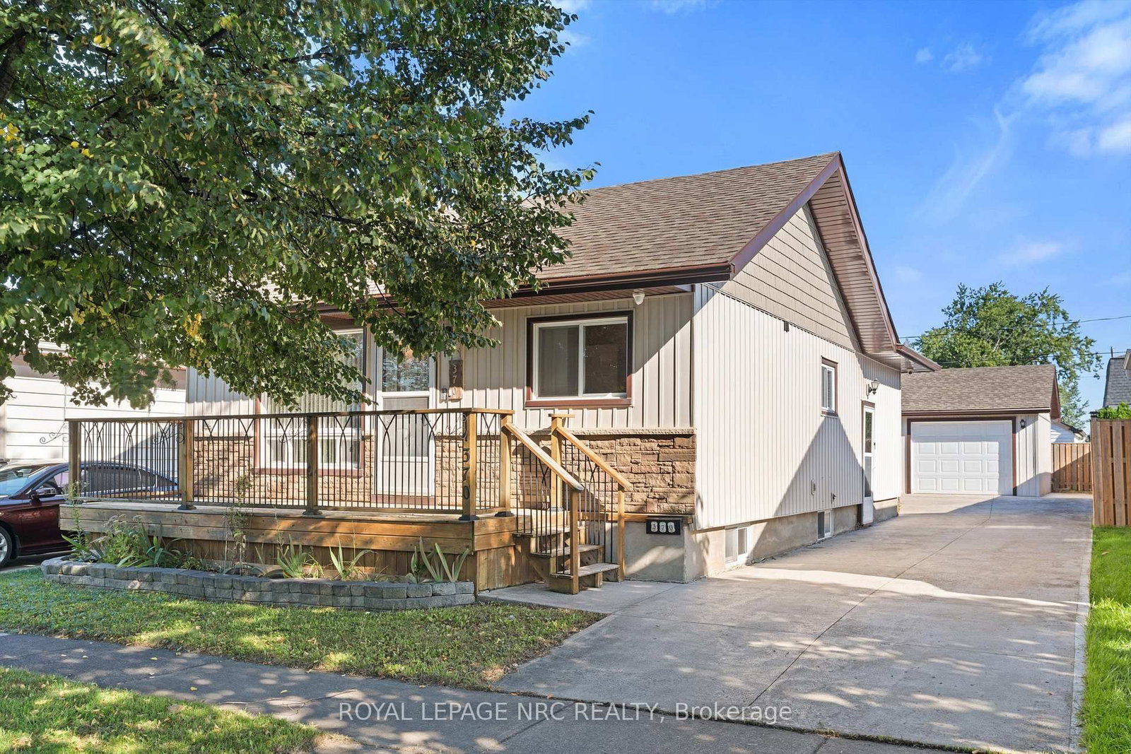 370 Dieppe Street • Welland, ON photo 1